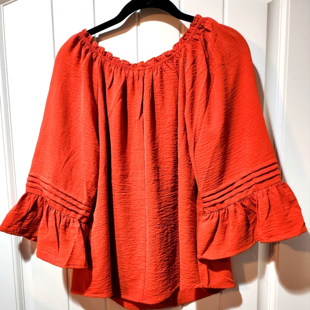 🔥 Unique Spectrum Burnt Orange Boho Top – Small (NWT) 🔥